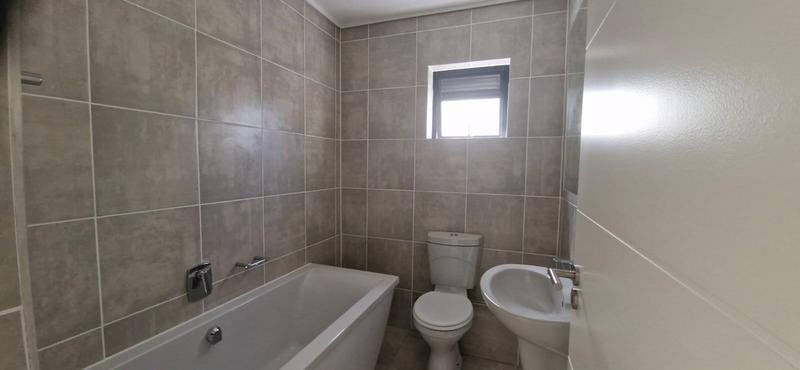 To Let 2 Bedroom Property for Rent in Gordons Bay Western Cape